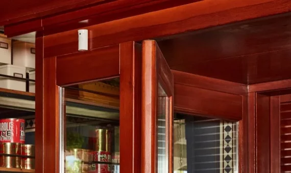 Innenmelder im Eingangsbereich